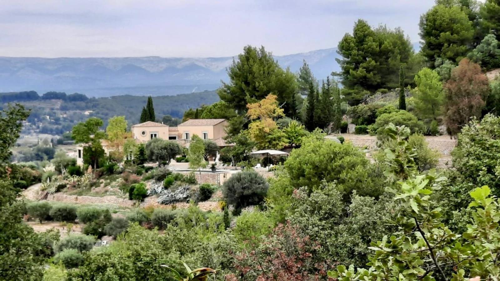 Castel'Lodge Le Beausset Exterior photo