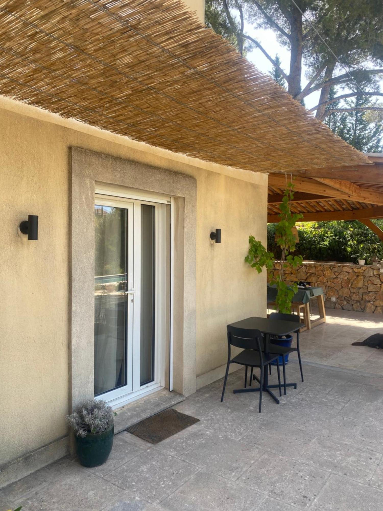 Castel'Lodge Le Beausset Exterior photo